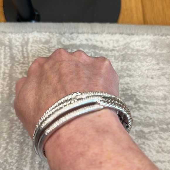 David Yurman 4 row crossover bracelet with diamonds. - Picture 5 of 5